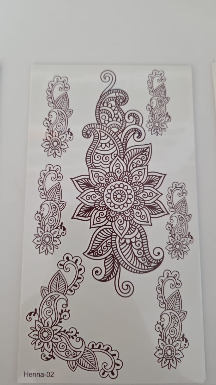 Henna Tattoo Henna-02 Brown
